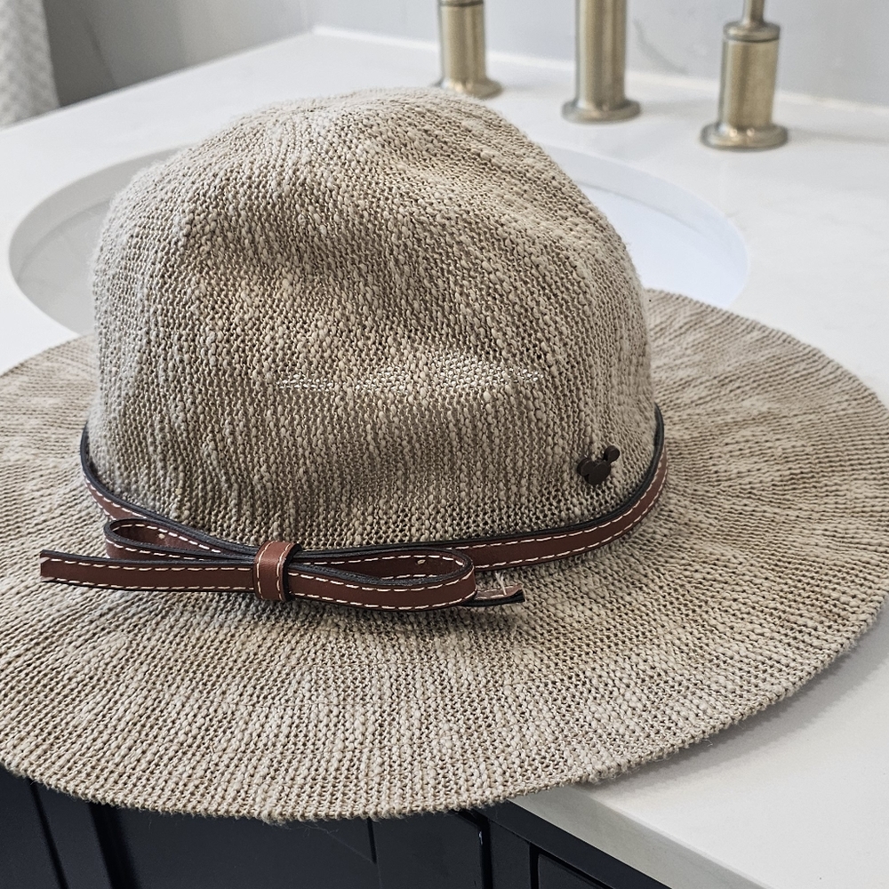 Disney large women's safari hat